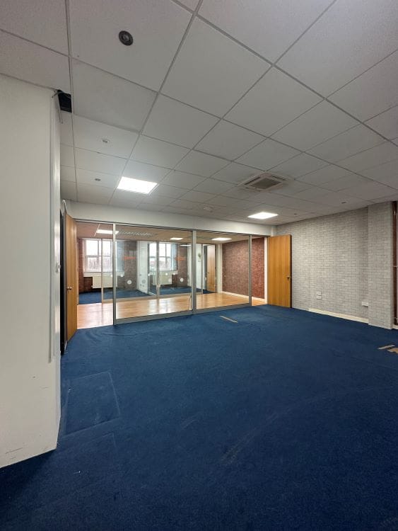 Ivy Business Centre Ltd - Canal Side Lodge - Crown Street, M35 - Failsworth image 12
