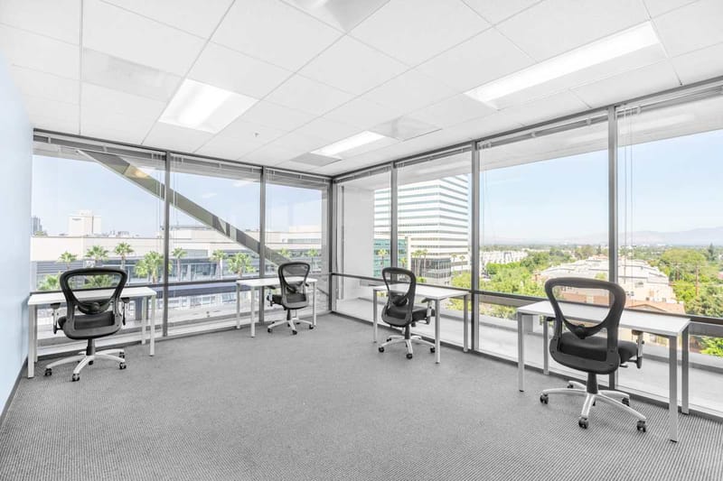 Regus - 15233 Ventura Blvd, Sherman Oaks image 4