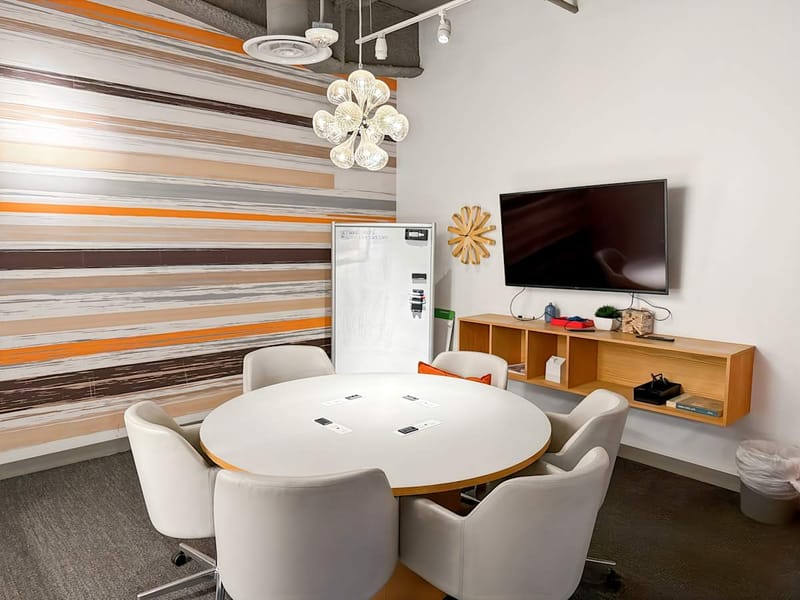 Spaces - 45 S Fairfax Av - Miracle Mile, CA image 10
