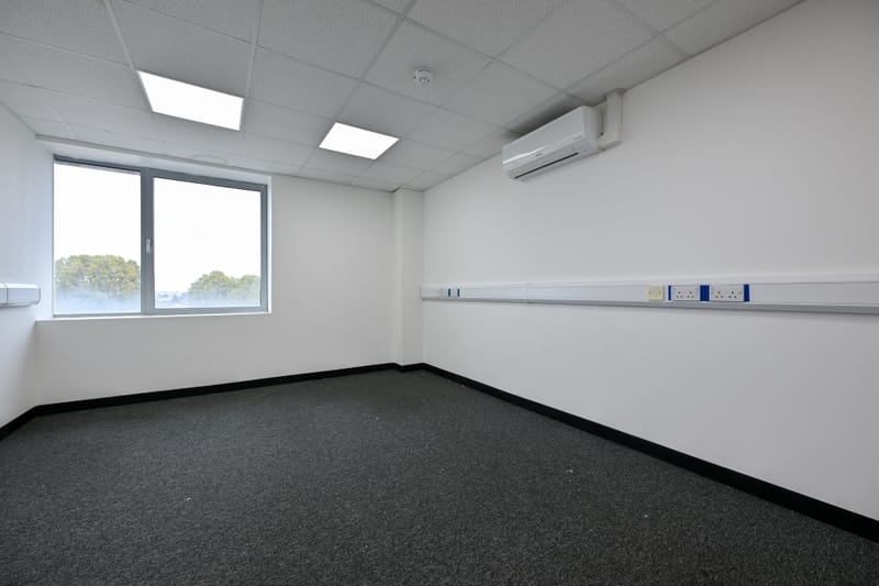 Access Office Suites - 20 bugsby's Way, SE7 7SJ - Charlton image 2