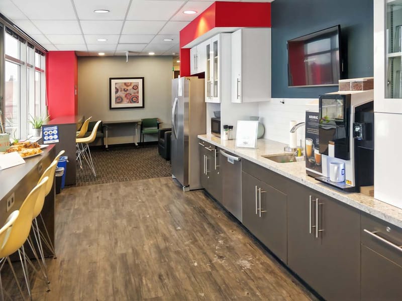 Regus - 3080 Yonge St - Toronto, ON image 6