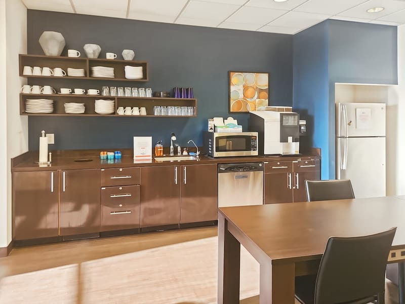Regus - 320 W Lanier Ave - Fayetteville, GA image 6