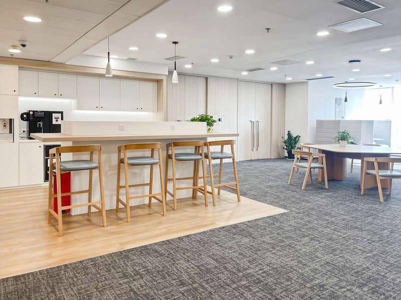 Regus - Shenzhen Anlian Plaza - Shenzhen image 12
