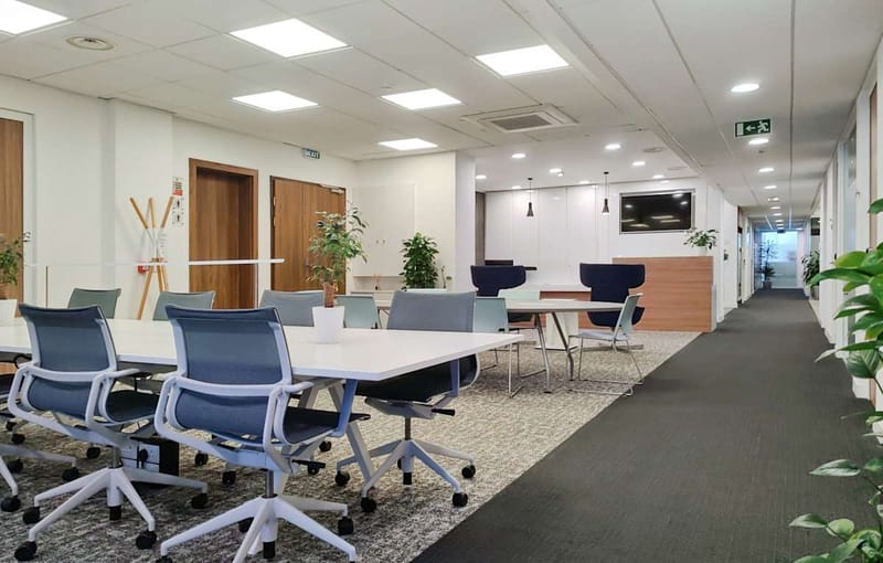 Regus - Dragonara Business Centre - Dragonara Road / Ball Street - St Julian's - Paceville image 4
