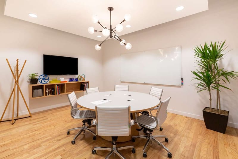 Spaces (Regus) - Mile End - 5455 De Gaspe Avenue - Montreal - QC image 11