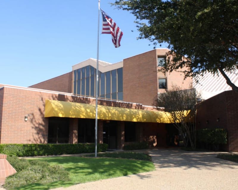 Boxer - 8204 Elmbrook Dr, Dallas - TX image 2