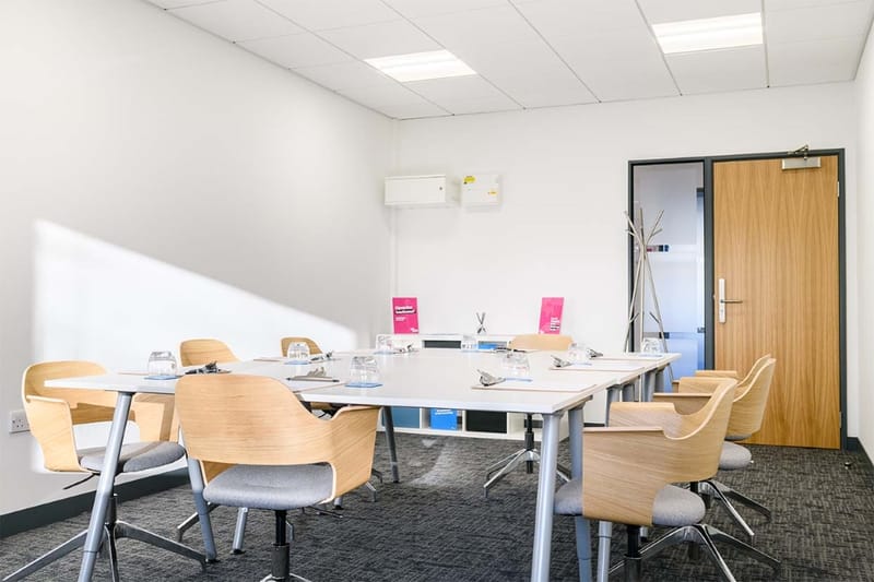 Bizspace - Oaklands Business Centre - Hooton Road, CH66 7NZ - Ellesmere Port image 5