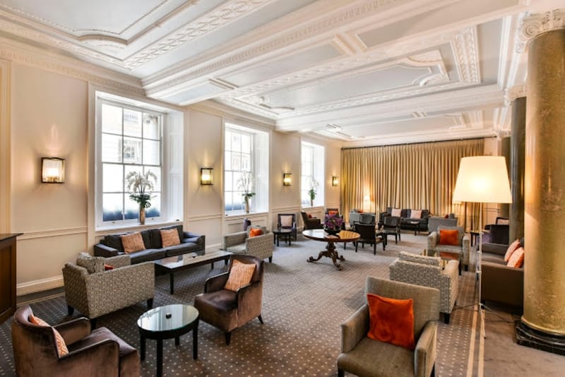 The Argyll Club - 33 St James Square, SW1 - St James image 3