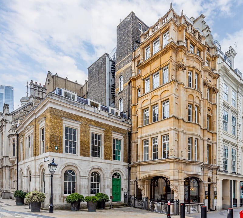 UBC - Blackwell House - Guildhall Yard, EC2 - Bank image 5