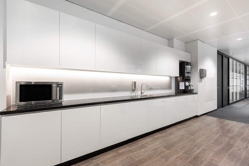 Regus - Amsterdam, Atrium - Strawinskylaan, Amsterdam image 6