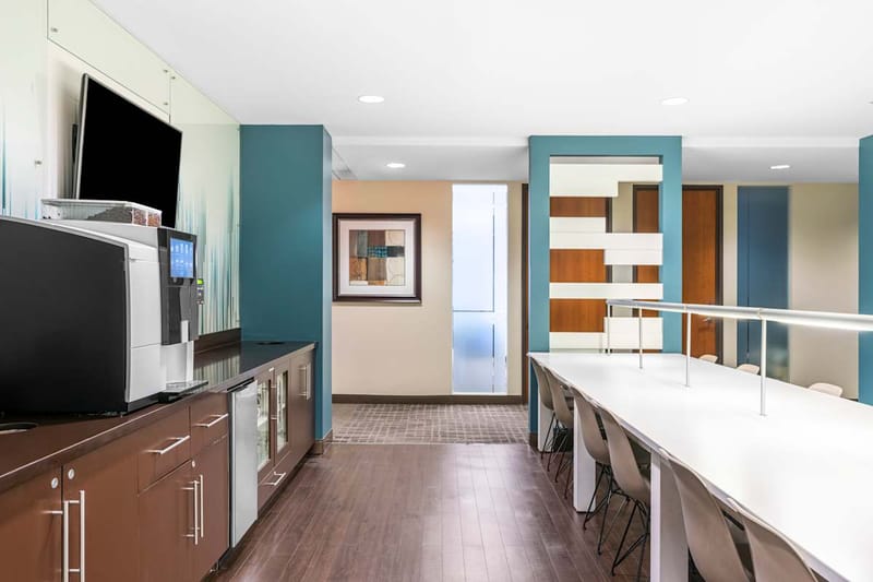 Regus - 445 Park Center - New York image 6