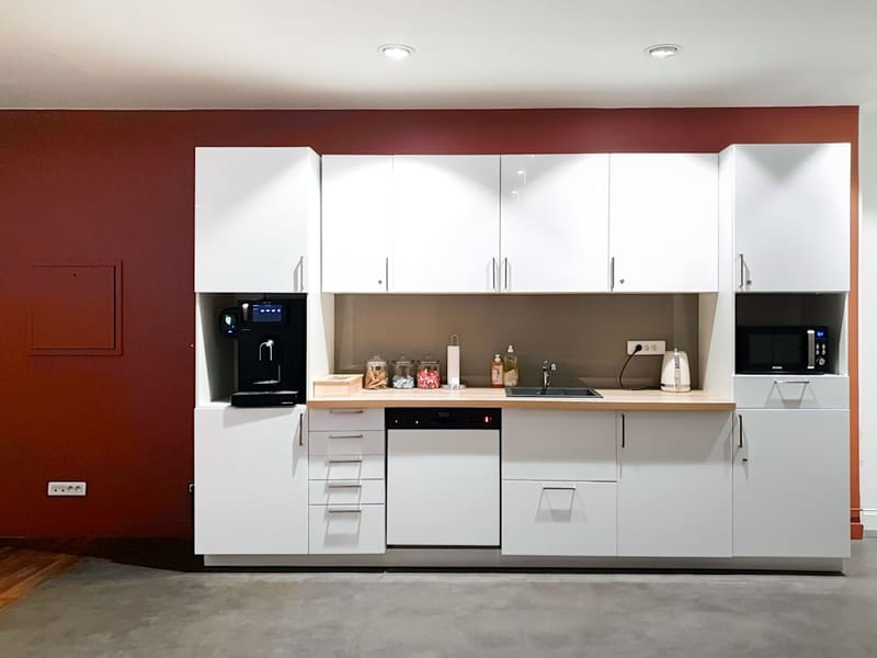 Regus - Paris Issy-les-Moulineaux, Camille Desmoulins - Issy-les-Moulineaux, Paris image 6