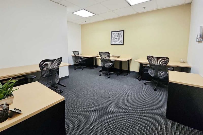Regus - Davisville Centre - 1920 Yonge Street - Toronto image 5