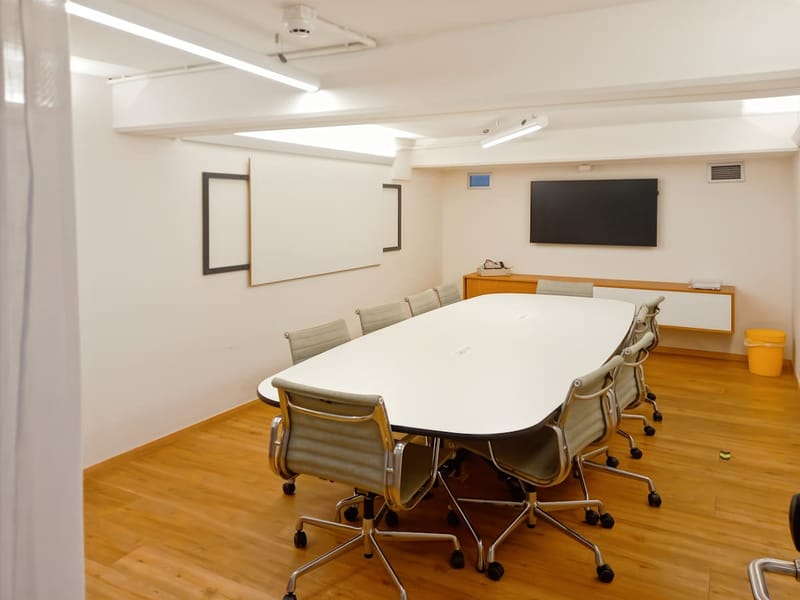 Spaces - (Regus) - Green Plaza - 59-61 Agiou Konstantinou - Athens image 3