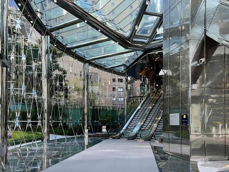 Regus - The Center, 99 Queens Road Central, Hong Kong image 11