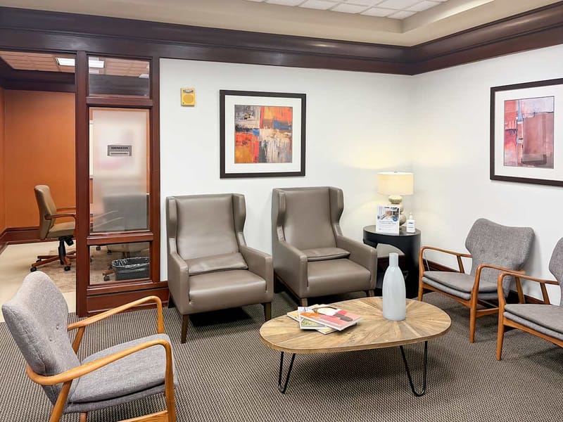 Regus - Sterling Pointe - 303 Perimeter Center North - Atlanta, GA image 5
