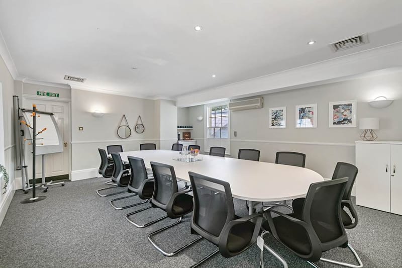 Citibase - Wyvols Court, Swallowfield, RG7 - Reading image 6