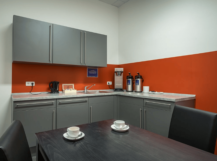 Sirius Facilities GmbH - Templehof - Grosbeerenstrasse, 12107, Berlin-Mariendorf image 12