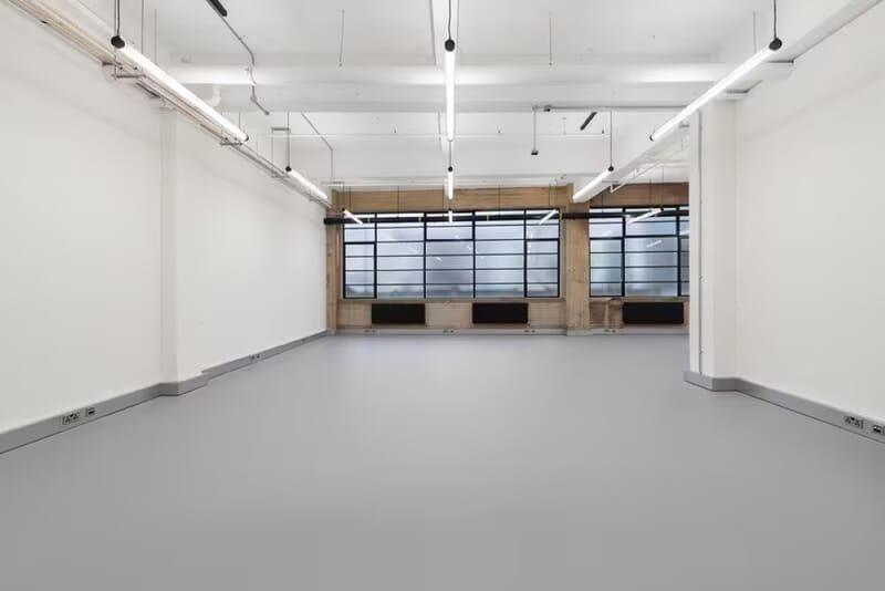 Workspace (Managed 47 - 2,050 sqft) - Parkhall Business Centre - 40 Martell Road, SE21 8EN - Dulwich image 4