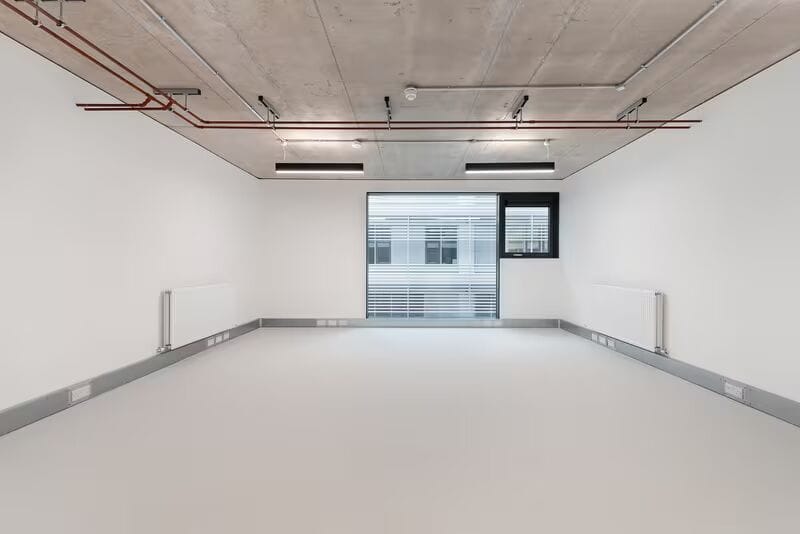 Workspace (Managed 370 - 1,833 sqft) - The Light Bulb - 1 Filament Walk, SW18 4GQ - Wandsworth image 6