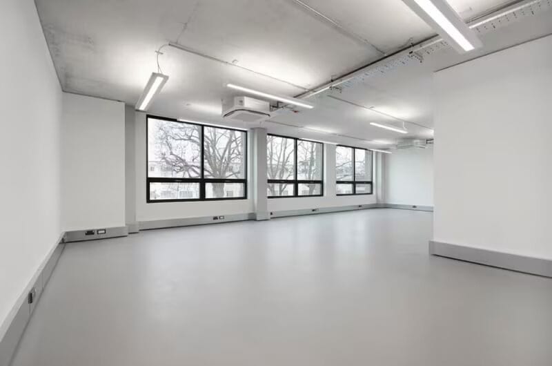 Workspace (Managed 193 - 5,022 sqft) - Grand Union Studios - 332 Ladbroke Grove, W10 5AD - Westbourne Park image 5