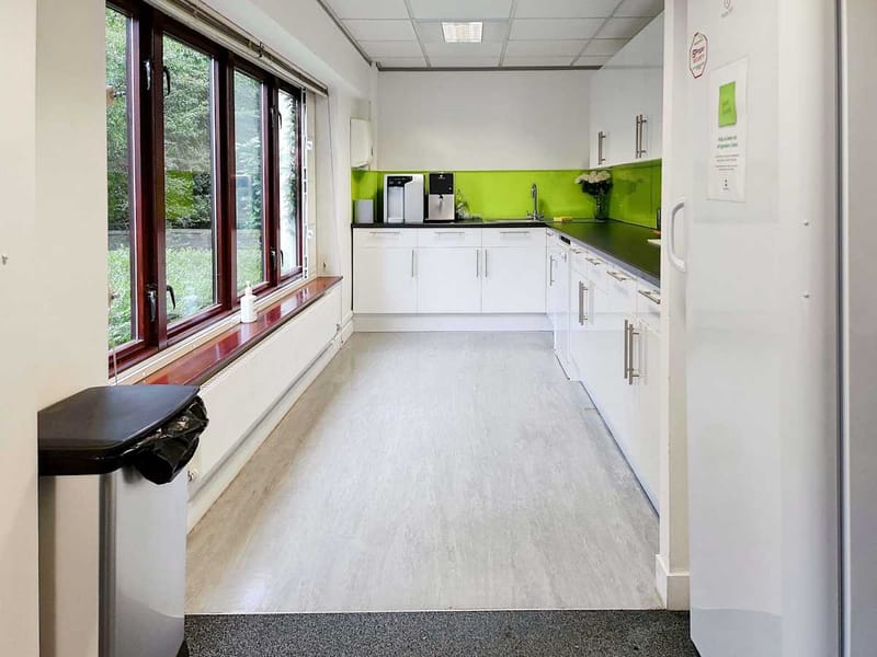 IWG (Basepoint) - The Old Rectory - Springhead Road, DA11 , Northfleet image 6