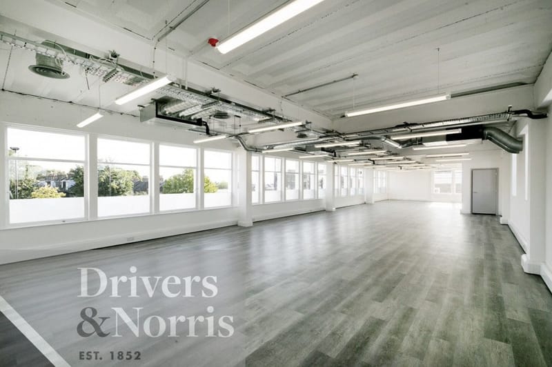 Driver - Holloway Road, Archway image 6