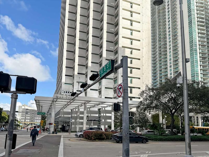 Spaces USA- 801 Brickell Ave, Miami image 11