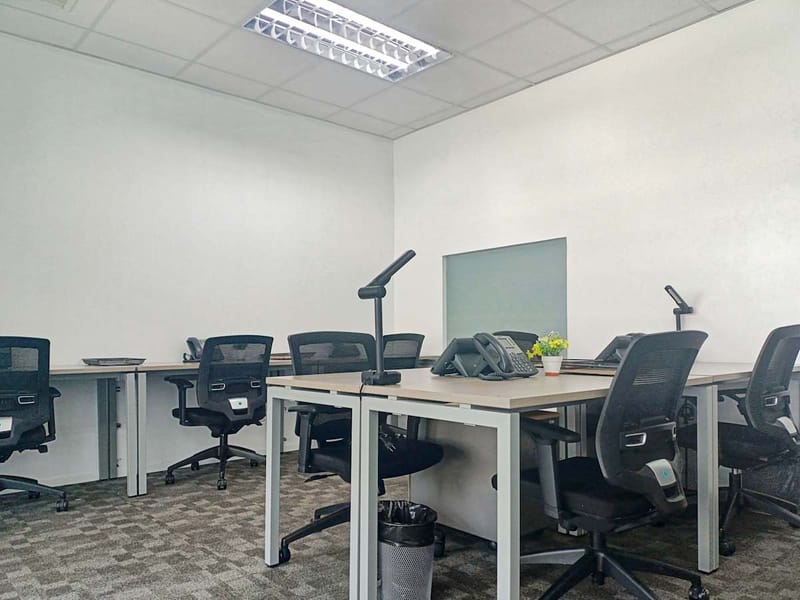 Regus - 8 Rockwell, Rockwell Drive, Makati City - Manila image 15