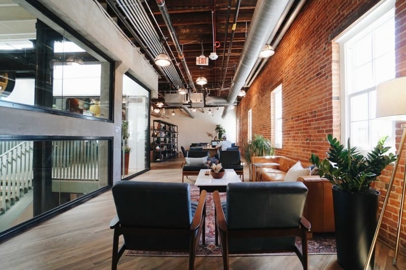 Common Desk - Continental Gin, 3309 Elm Street, 75226 - Dallas image 4
