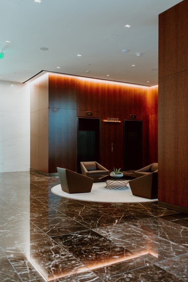 Common Desk - Trammell Crow Centre, 2001 Ross Avenue, 75201 - Dallas image 6