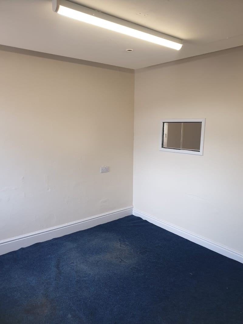 G T Collett Properties -  (Self Contained 408Sqft) Curzon Street Business Centre, DE14 - Burton-on-Trent image 5