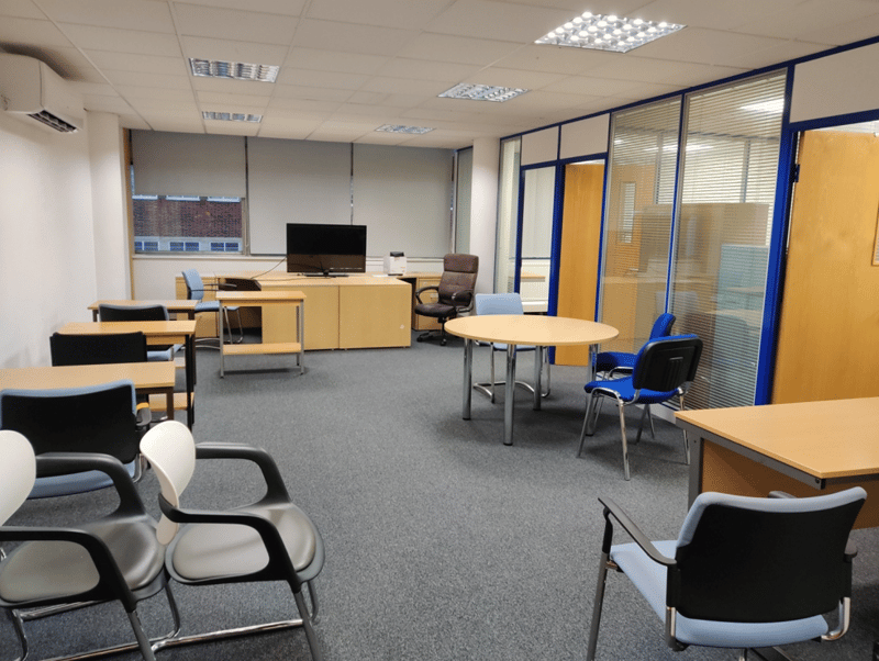 Fennels Bay Services LTD - Ashley House Business centre - 235-239 High Road, N22 - Wood Green image 4