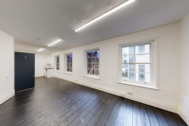 Sub800 Managed (350 - 350 sqft) - 1 Back Hill, London, UK image 2
