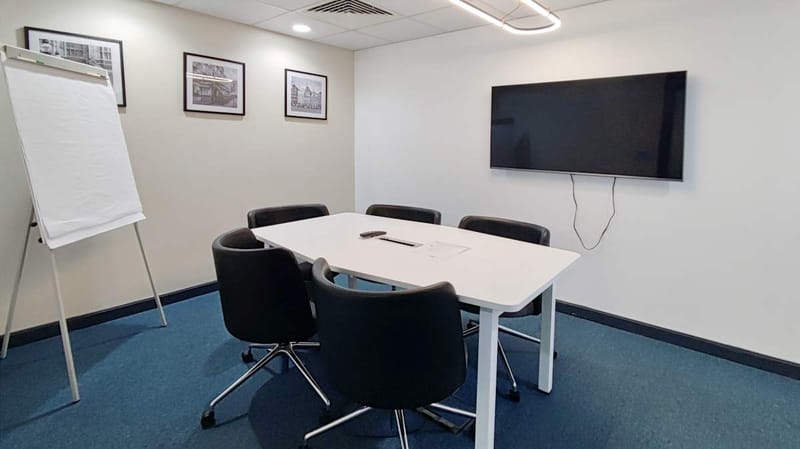 IWG (Regus) - Paramount Business Complex - Heliopolis, 4471433 - Cairo image 9