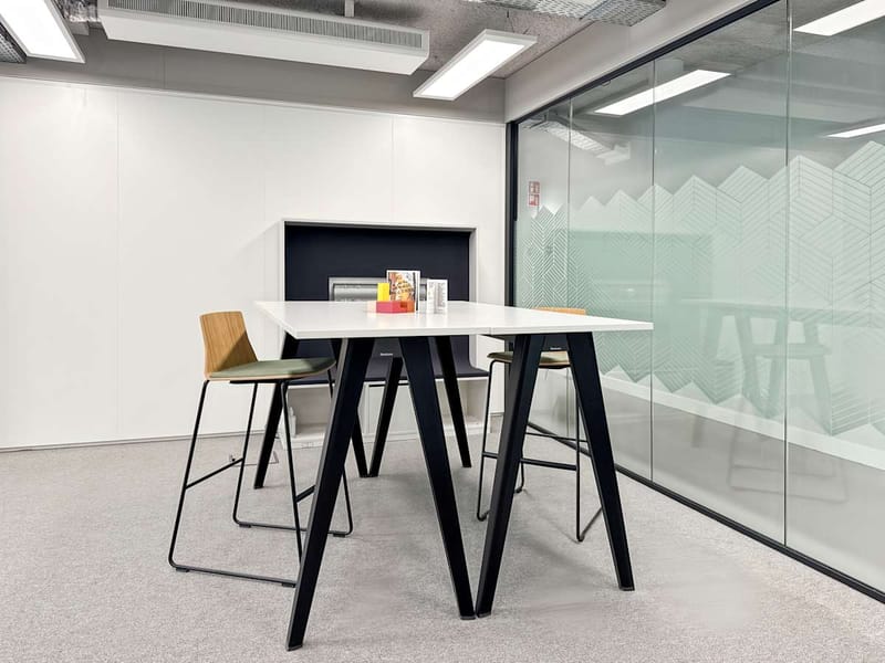 IWG (Spaces) - De Walvis - 74-78 Grote Bickersstraat - Amsterdam image 4