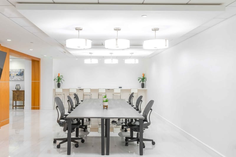Quest Workspaces - 2 S Biscayne Blvd, Miami image 5