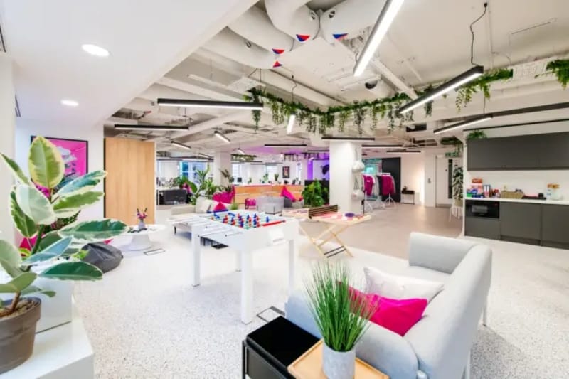 Huckletree (Managed 196 - 648 sqft) - 213 Oxford Street, W1D 2LG - Oxford Circus image 2