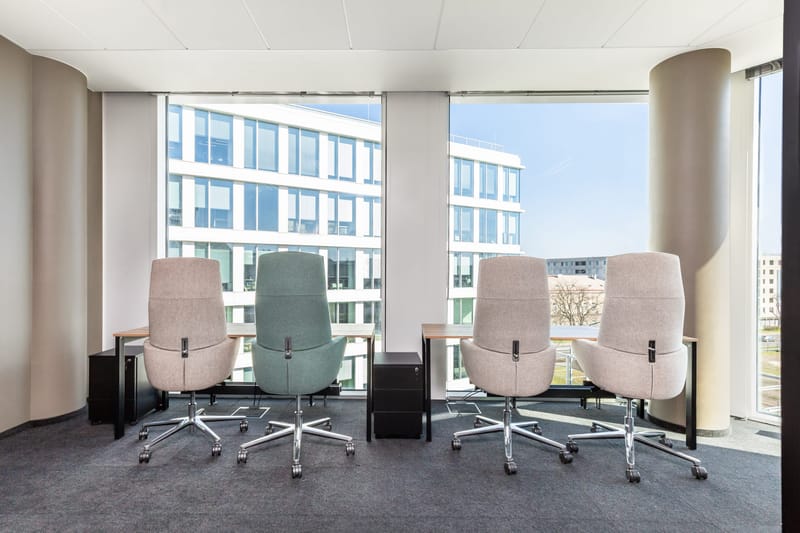 Scott.Weber Workspace - Visionary, Plynari 1617/10, Prague 7 - Prague image 5