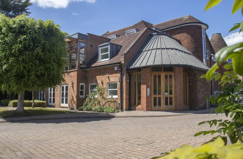 Chadwick Business Centres Limited - Cheyenne House - West Street, GU9 7EQ - Farnham image 8