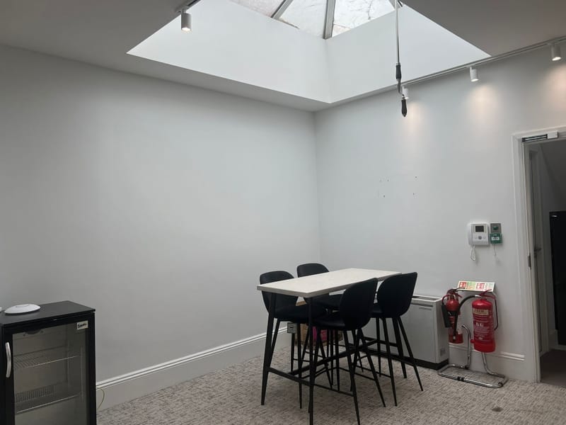 IPE Developments - 22 Gilbert Street, W1K - Mayfair image 6