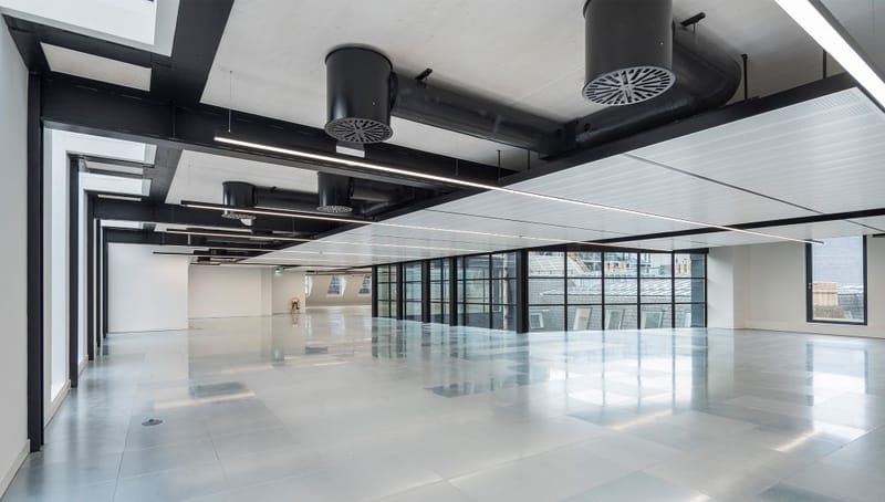 Riverside Capital (Managed 8,555 sqft) - Yarnwicke 119-121 Cannon Street, EC4 - Bank image 2