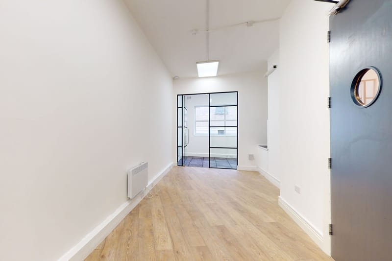 Sub800 Managed (1,756 - 1,756 sqft) - 30 Warner St, London EC1R 5EX, UK image 4