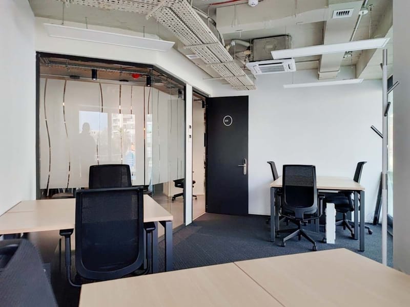IWG - Junction Business Centre - Triq Sqaq Lourdes - St. Julians image 4