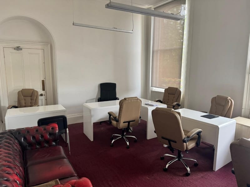 Your Hive - 129 Mile End Road, E1 4GB - Stepney Green image 3