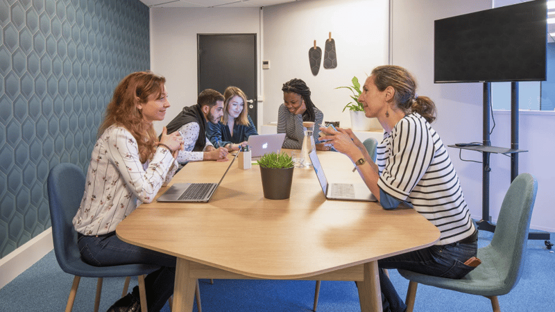 Work and Share - 1 Rue Royale, 92210 - Saint-Cloud image 5