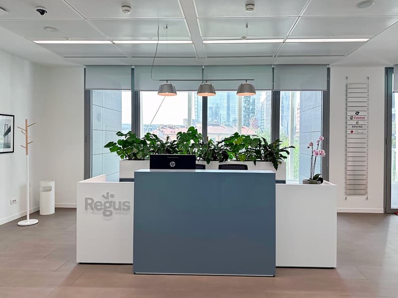 IWG (Regus) - 23 Via Gaetano de Castillia, 20124 - Milan Isola image 2