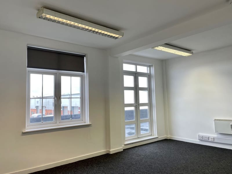Sunningend Business Centre - 22 Lansdown Industrial Estate, GL51 - Cheltenham image 7
