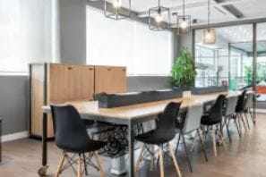 IWG (Regus) - Avenida Central Peatonal, 6402 - Panama City image 3