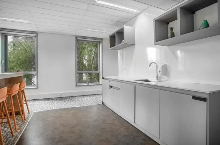 IWG (Regus) - 32 Allee de Boutaut, 33000 - Bordeaux image 9